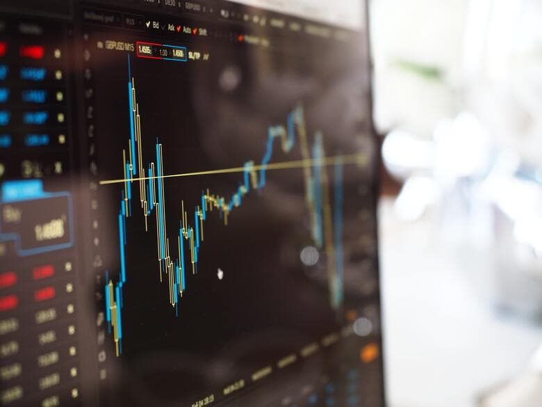 Unlock the Secrets of Crypto Trading - Market Makers vs. Market Takers Explained!